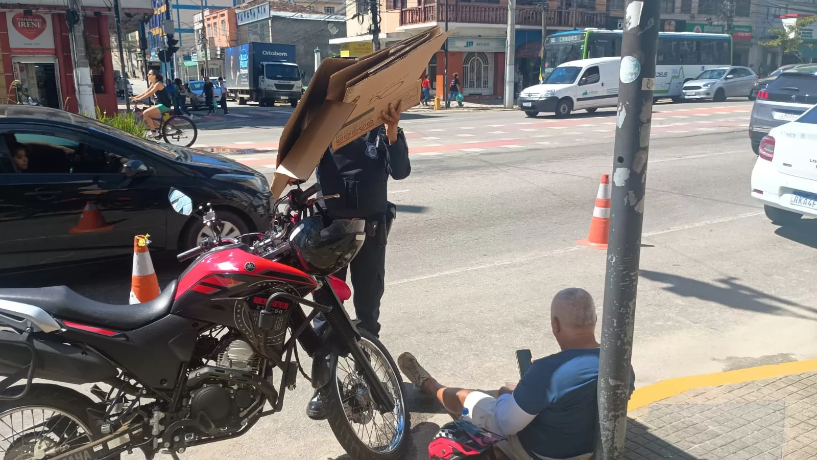 Acidente entre motos deixa um ferido no Centro de Teresópolis