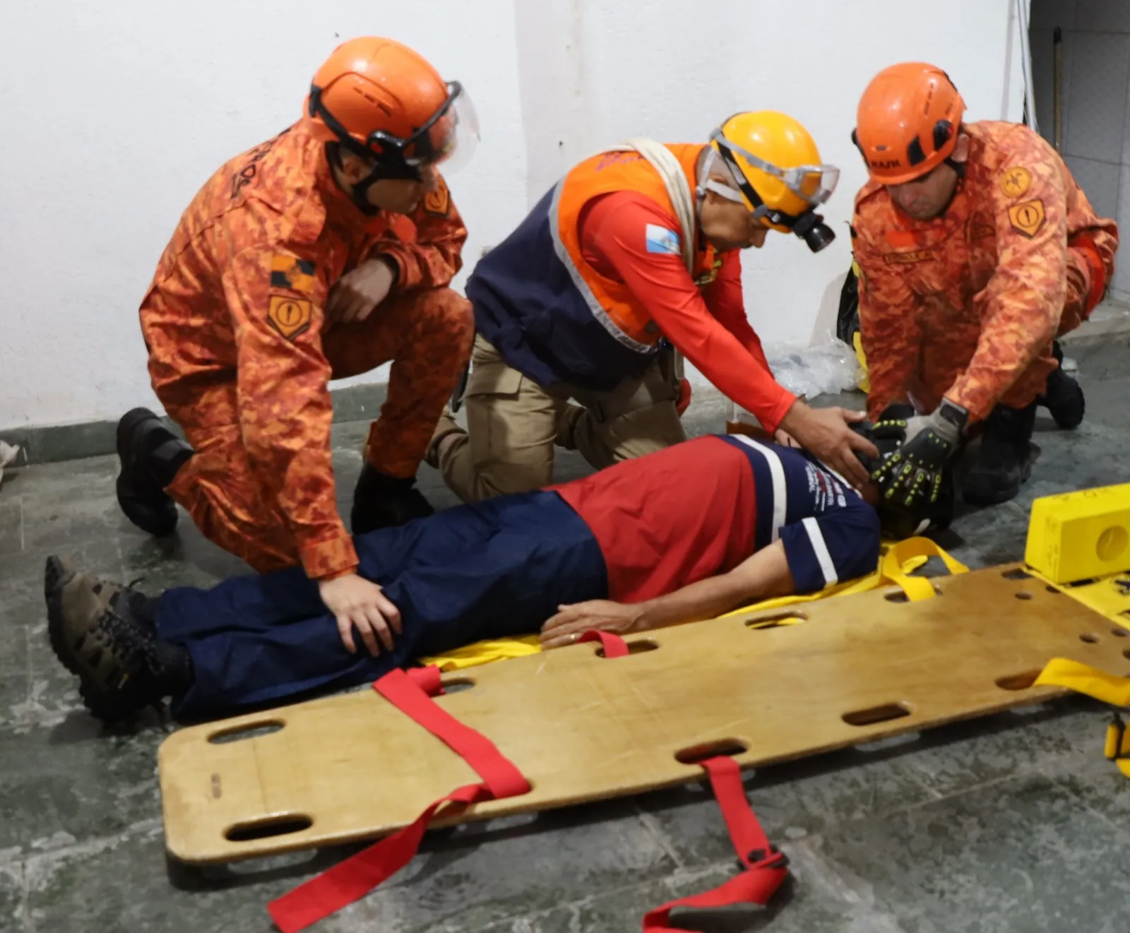 Defesa Civil de Teresópolis faz 1º Simulado de Alerta de Chuvas na Ilha do Caxangá e Santa Cecília