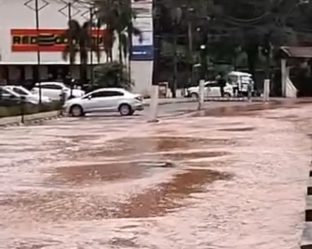 Temporal causa alagamentos em diversos pontos de Teresópolis