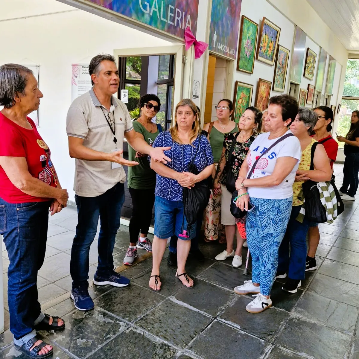 Casa de Cultura de Teresópolis recebe visita de usuárias do CRAS Alto