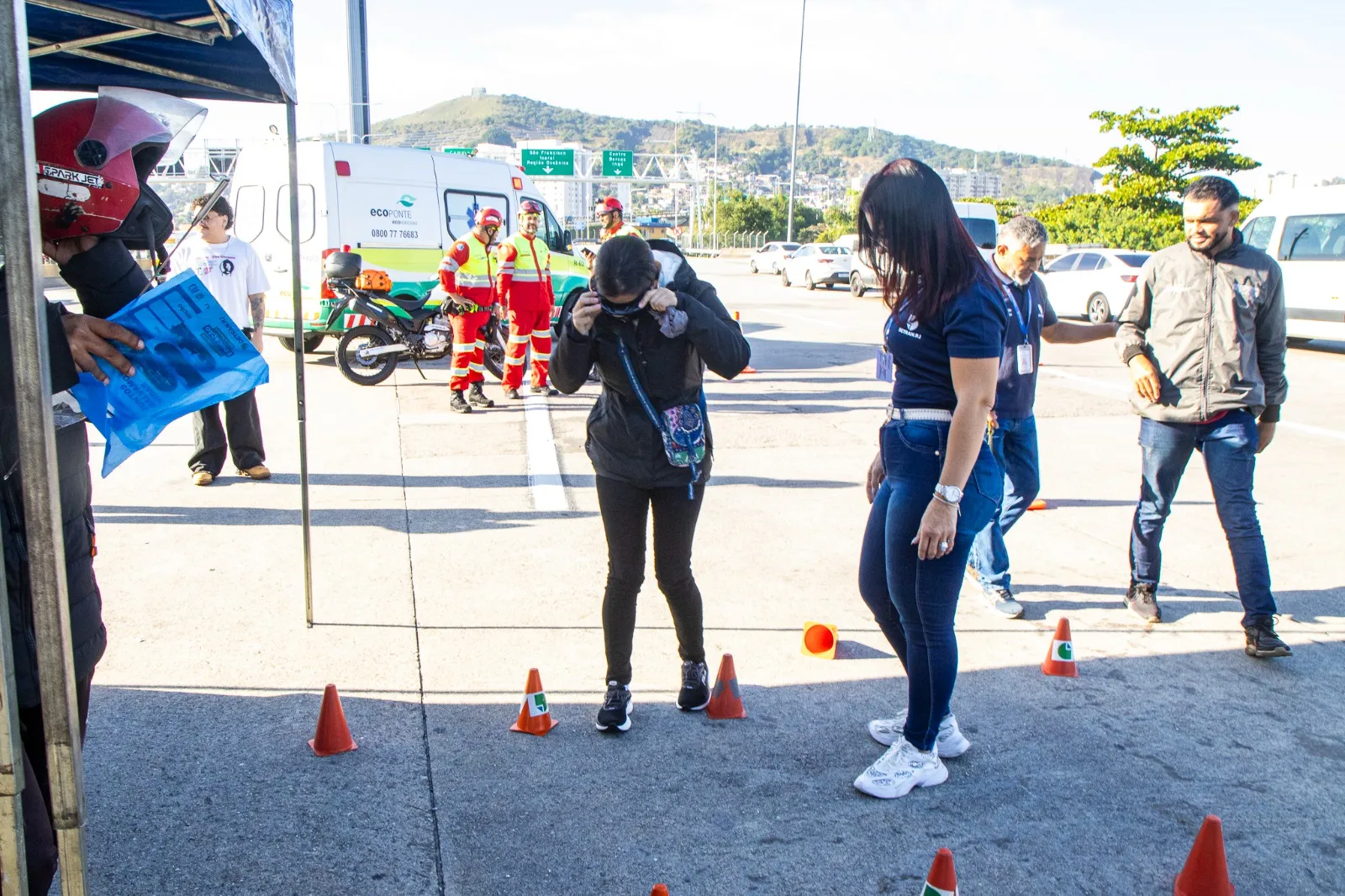 Detran RJ e Lei Seca realizam ação educativa na Ponte Rio-Niterói em comemoração aos 18 anos da operação