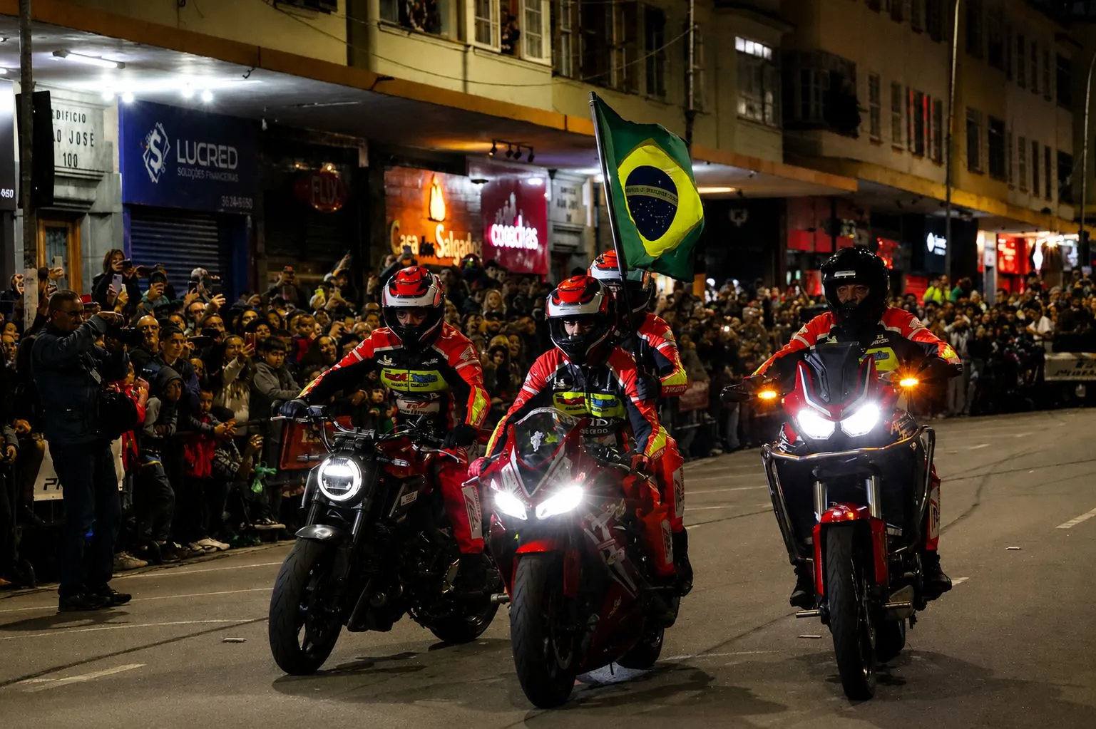 'Força&Ação': Público lota o Parque Regadas para assistir manobras radicais com motociclistas profissionais