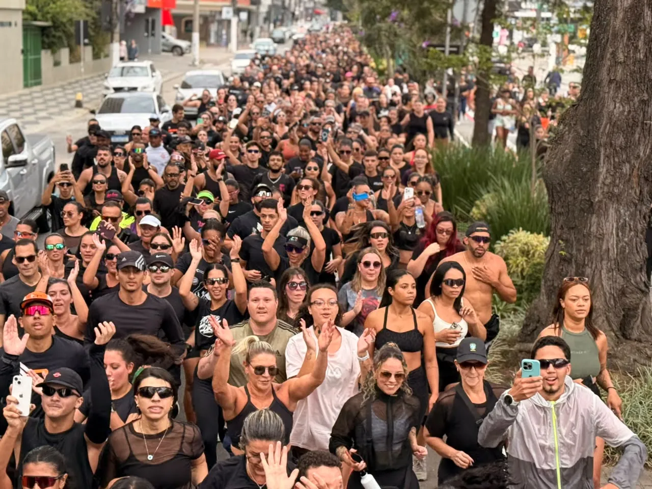 1ª edição do Nosso Corre Teresópolis reúne mais de 1.500 atletas na principal avenida da cidade